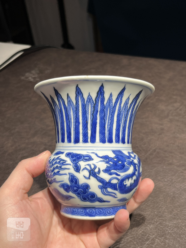 明万历 青花龙凤纹渣斗 - 图10